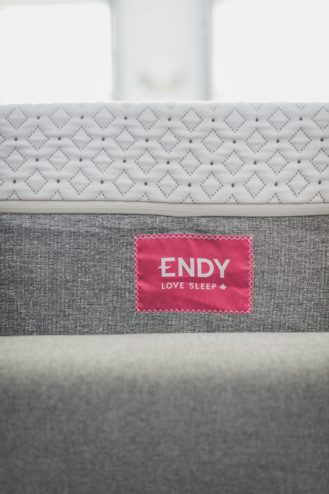a close up of the end of a mattress